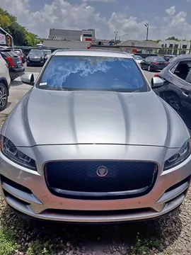 2019 Jaguar F-PACE 25t Premium Sport Utility 4D