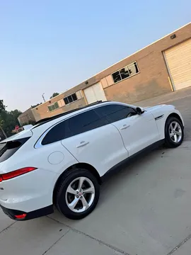 2019 Jaguar F-PACE 25t Premium Sport Utility 4D