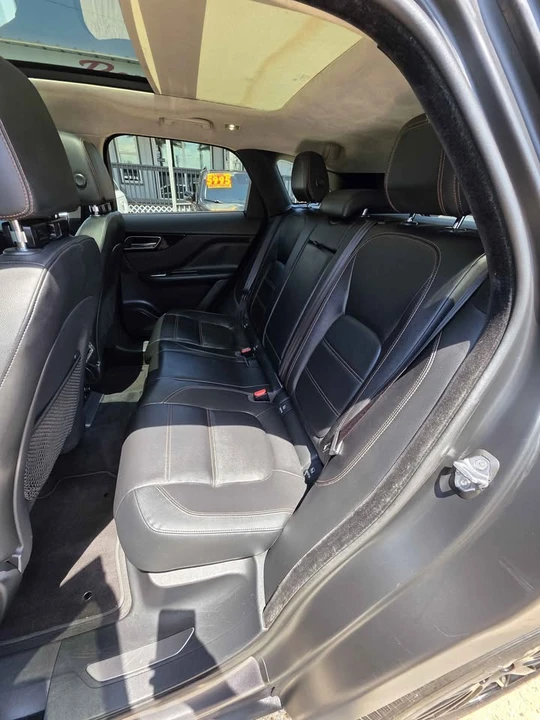 2019 Jaguar F-Pace - Image 6 of 8