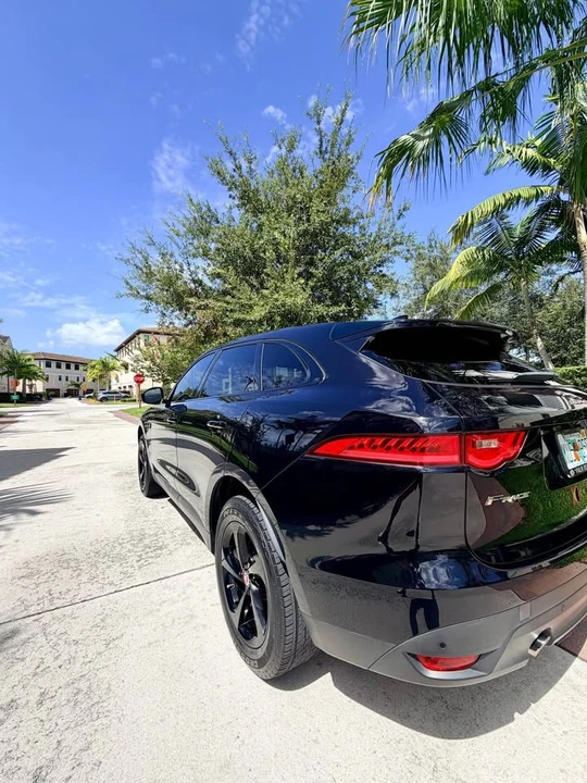 2019 Jaguar F-Pace - Image 4 of 7