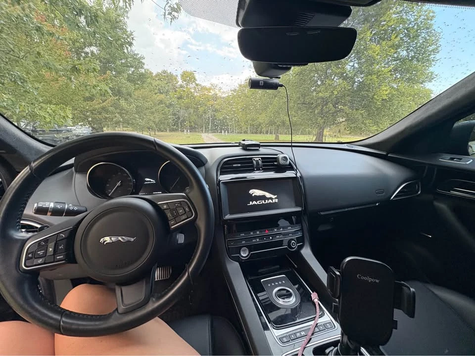 2019 Jaguar F-Pace - Image 17 of 20