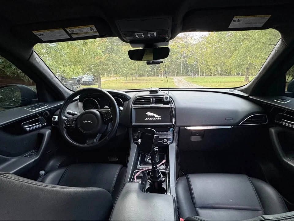 2019 Jaguar F-Pace - Image 11 of 20