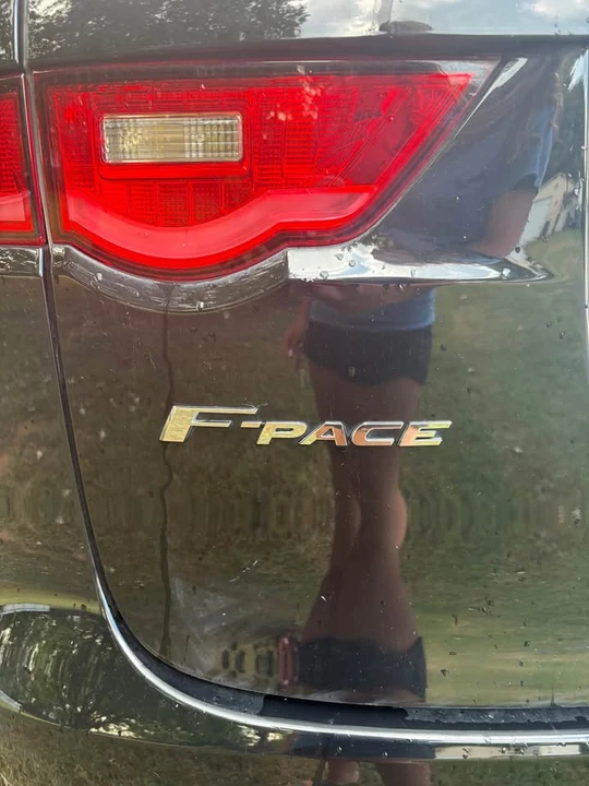 2019 Jaguar F-Pace - Image 7 of 20