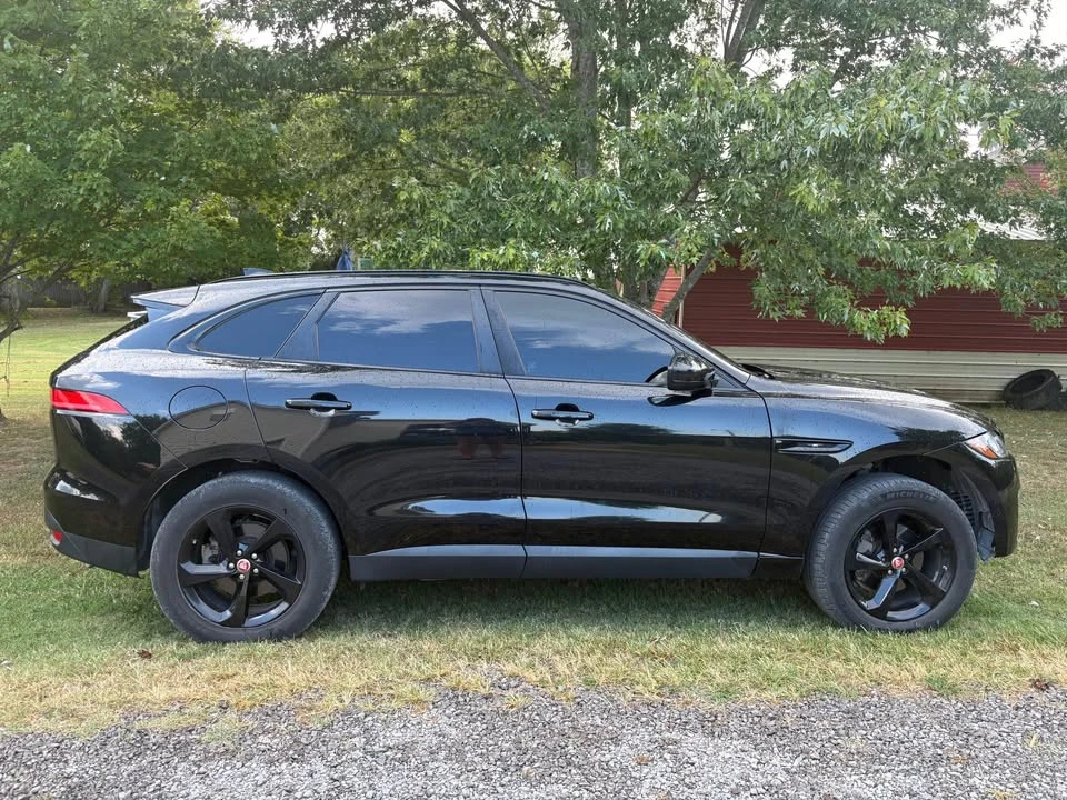 2019 Jaguar F-Pace - Image 2 of 20