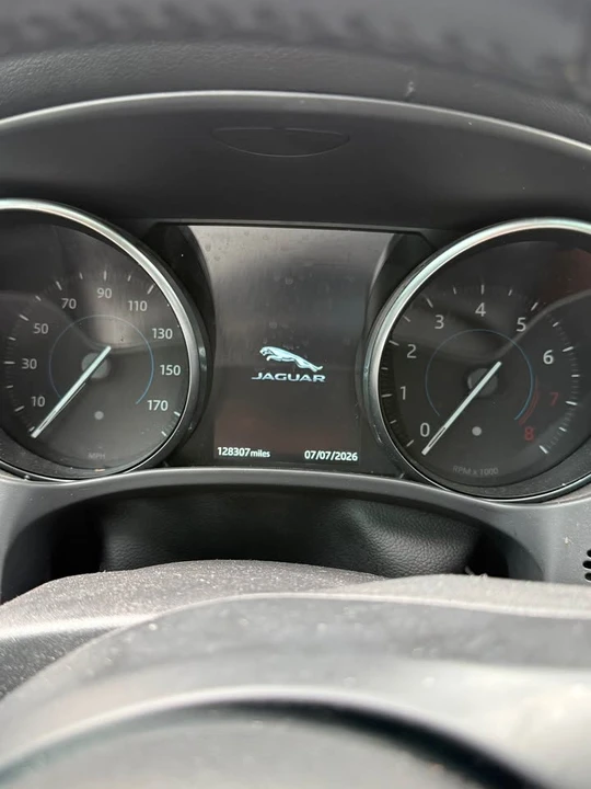 2019 Jaguar F-Pace - Image 13 of 14