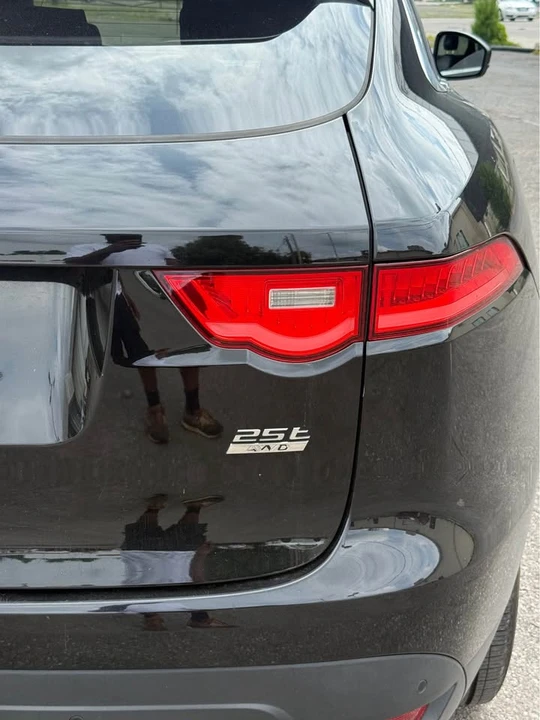 2019 Jaguar F-Pace - Image 2 of 14