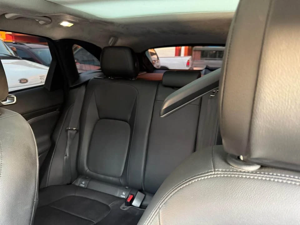 2019 Jaguar F-Pace - Image 6 of 12