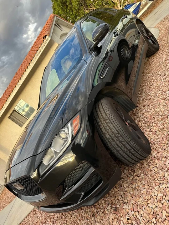 2019 Jaguar F-Pace - Image 7 of 18