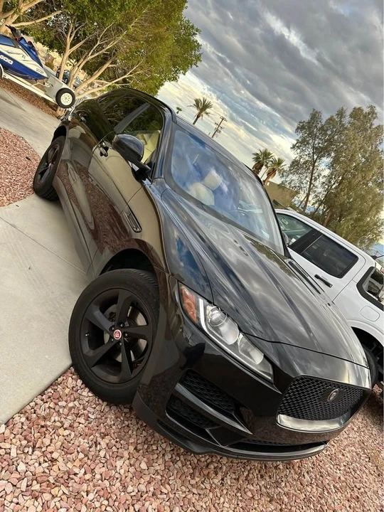 2019 Jaguar F-Pace - Image 3 of 18