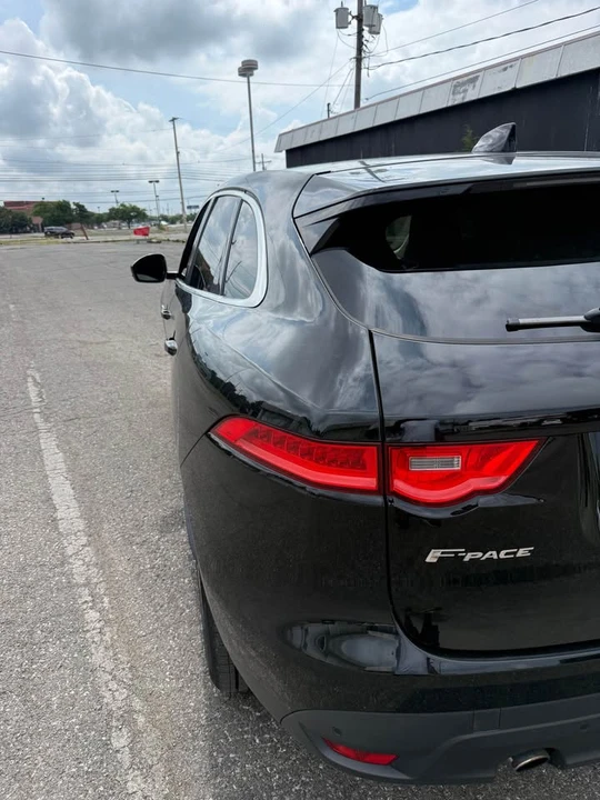 2019 Jaguar F-Pace - Image 3 of 14
