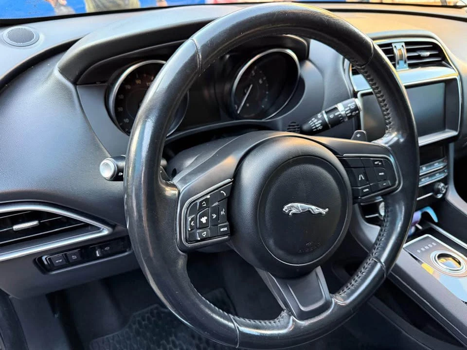2019 Jaguar F-Pace - Image 5 of 12