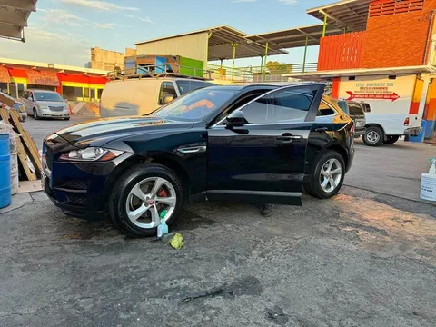 2019 Jaguar F-PACE 25t Premium Sport Utility 4D