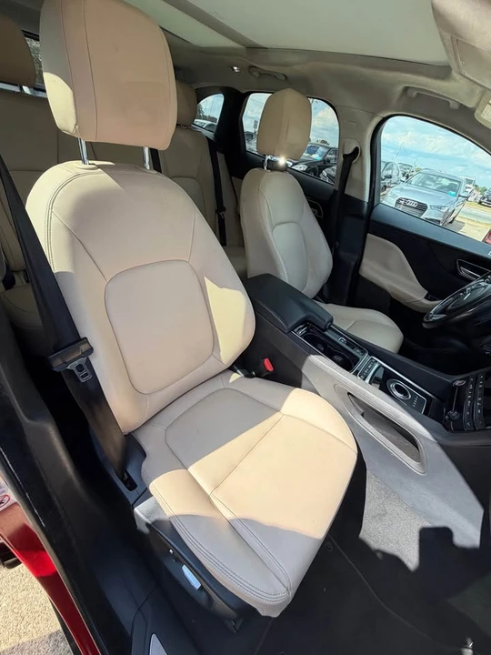 2019 Jaguar F-Pace - Image 17 of 19
