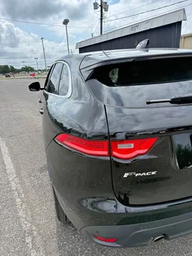 2019 Jaguar F-PACE 25t Premium Sport Utility 4D
