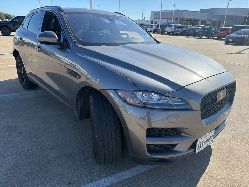 2019 Jaguar F-Pace - Image 5 of 10