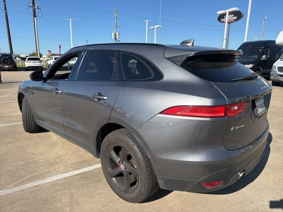 2019 Jaguar F-Pace - Image 3 of 10