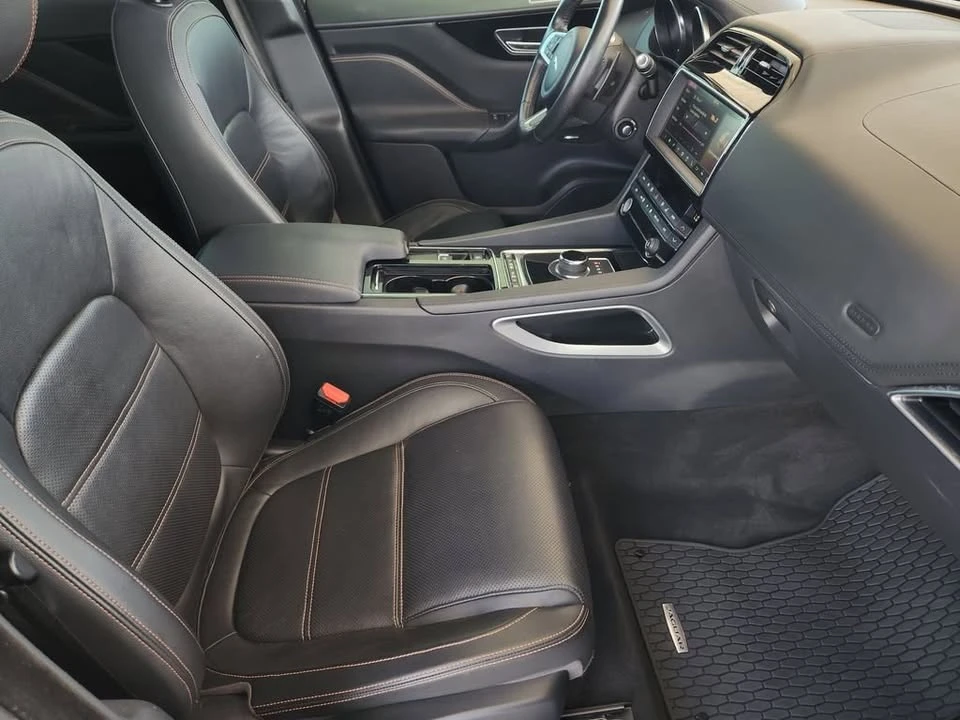 2019 Jaguar F-Pace - Image 14 of 20