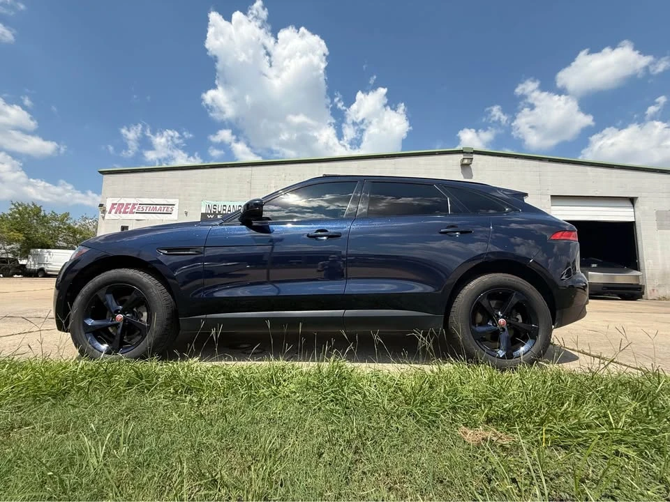 2019 Jaguar F-Pace - Image 2 of 8