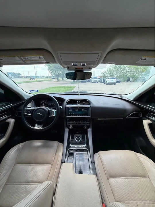 2019 Jaguar F-Pace - Image 4 of 8