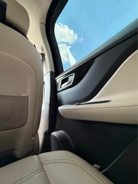 2019 Jaguar F-Pace - Image 5 of 8