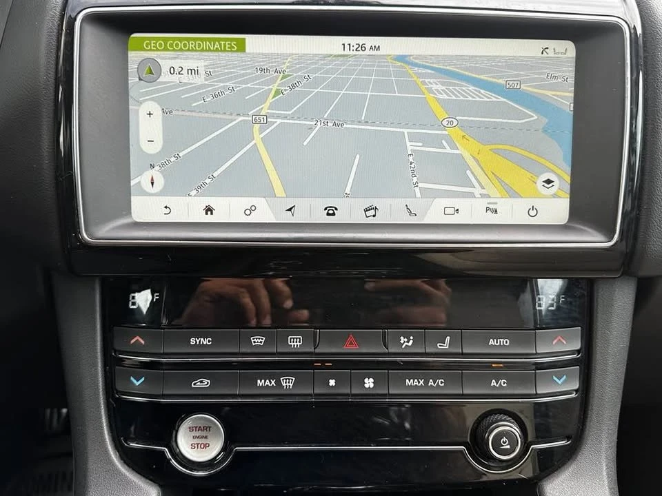 2019 Jaguar F-Pace - Image 12 of 17