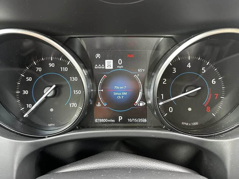 2019 Jaguar F-Pace - Image 11 of 17