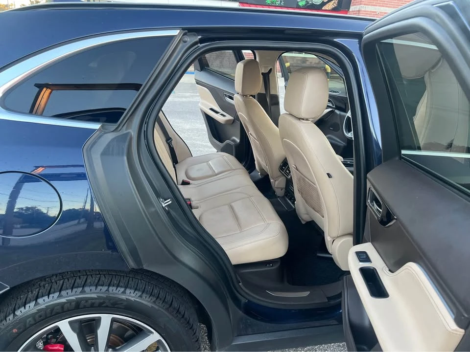 2019 Jaguar F-Pace - Image 12 of 13
