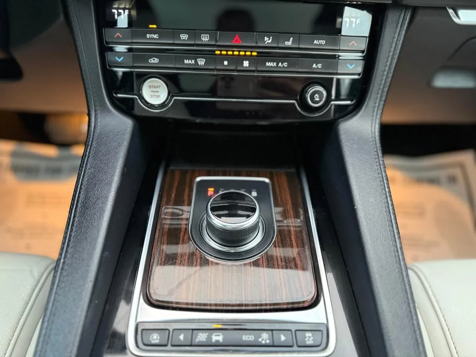2019 Jaguar F-Pace - Image 9 of 13