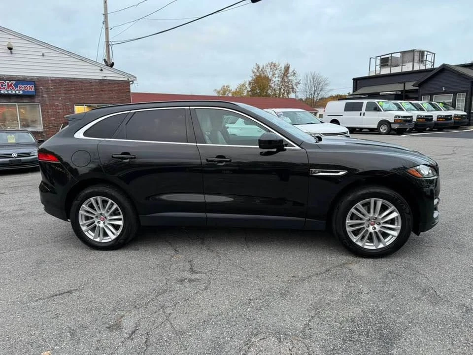 2019 Jaguar F-Pace - Image 6 of 11