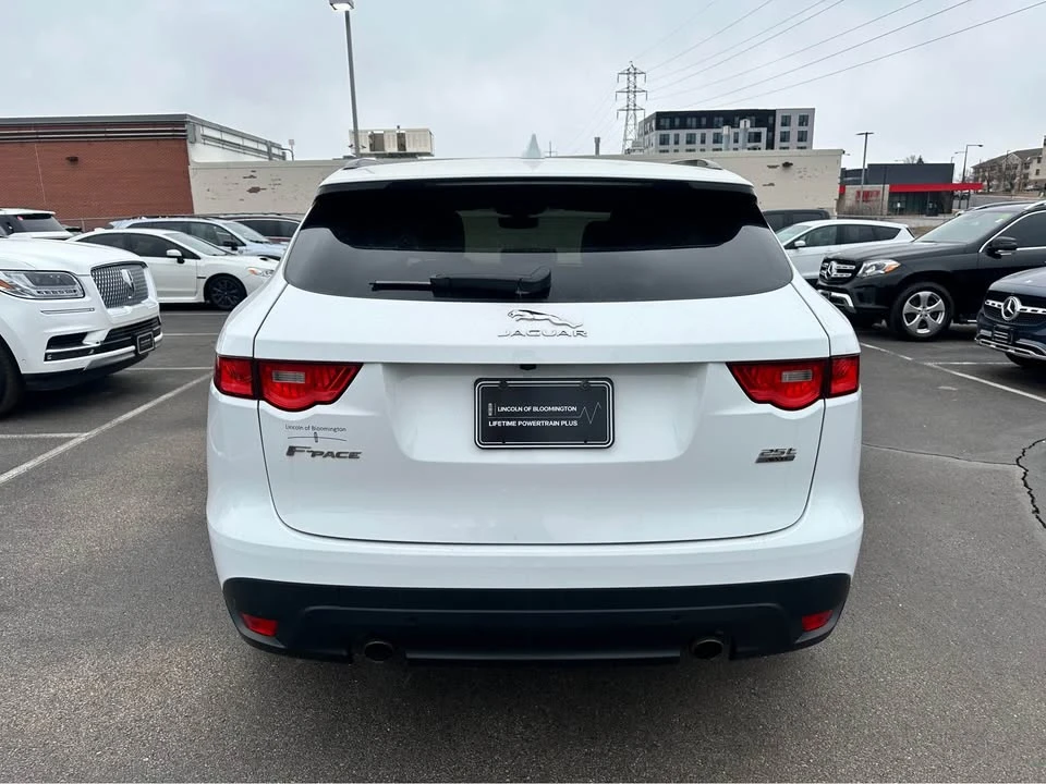 2019 Jaguar F-Pace - Image 5 of 12