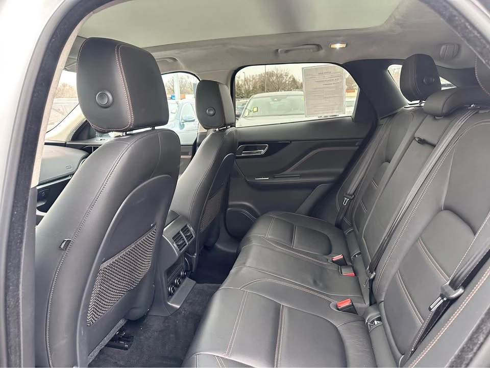 2019 Jaguar F-Pace - Image 6 of 12