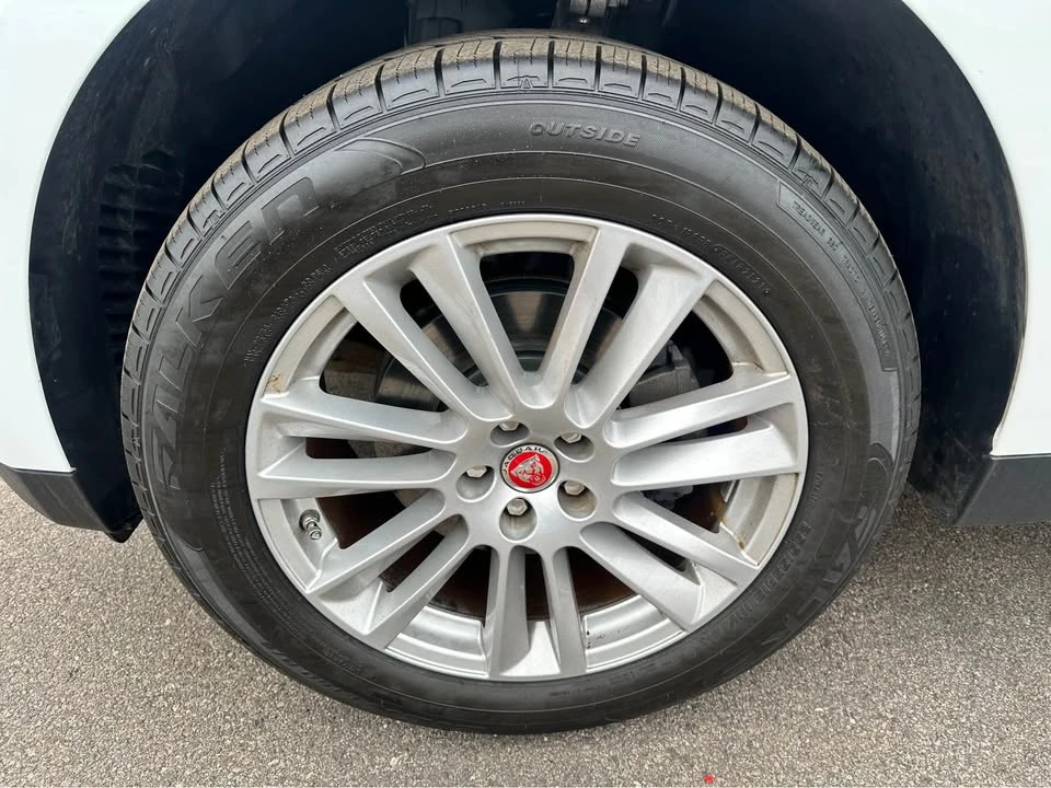 2019 Jaguar F-Pace - Image 3 of 12