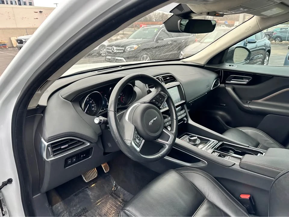 2019 Jaguar F-Pace - Image 7 of 12