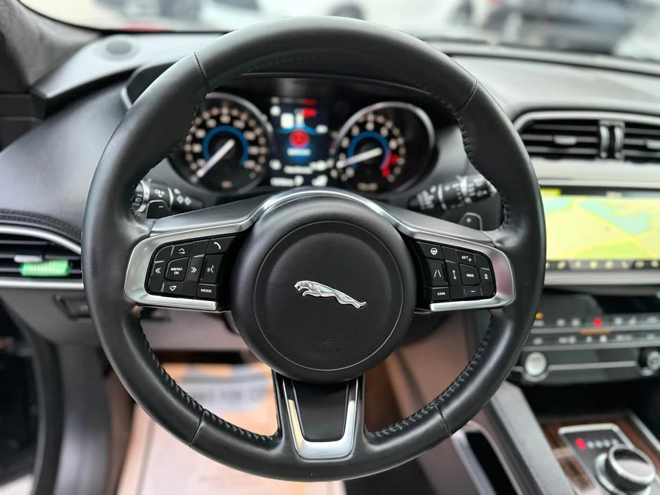 2019 Jaguar F-Pace - Image 15 of 20
