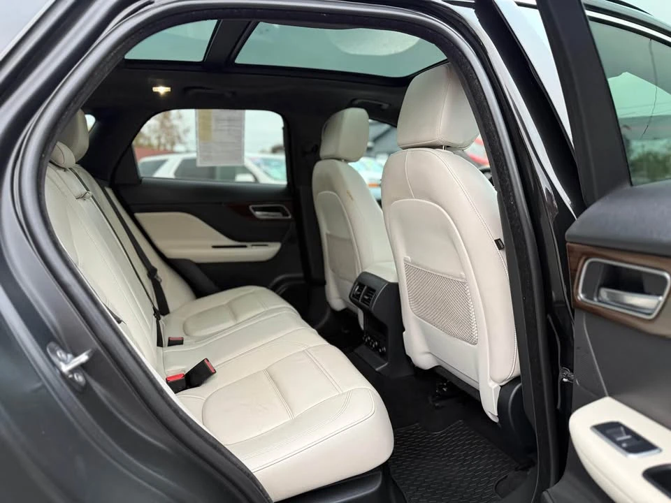 2019 Jaguar F-Pace - Image 4 of 20