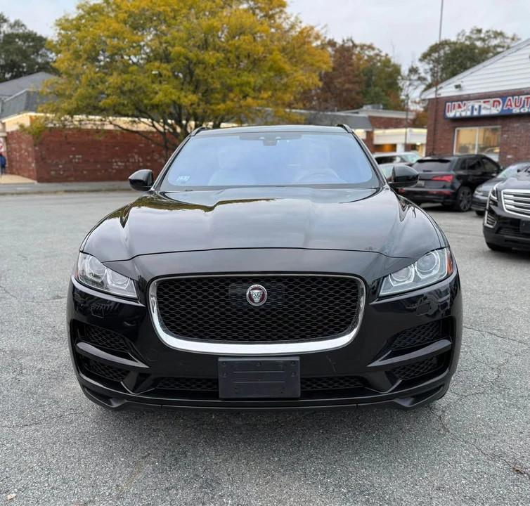 2019 Jaguar F-Pace - Image 18 of 20