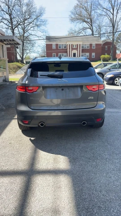 2019 Jaguar F-Pace - Image 14 of 16