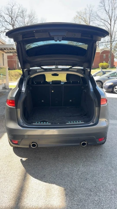 2019 Jaguar F-Pace - Image 13 of 16