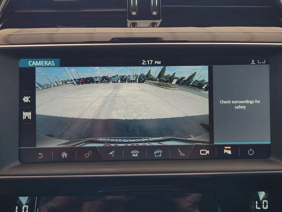 2019 Jaguar F-Pace - Image 8 of 19