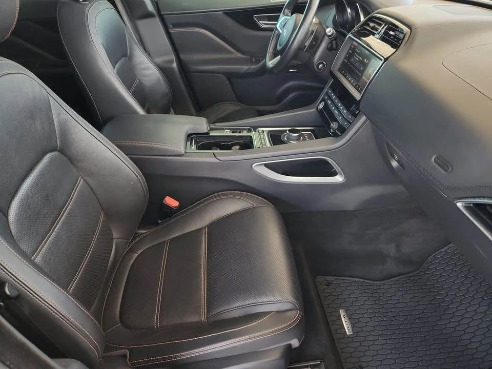 2019 Jaguar F-Pace - Image 5 of 19