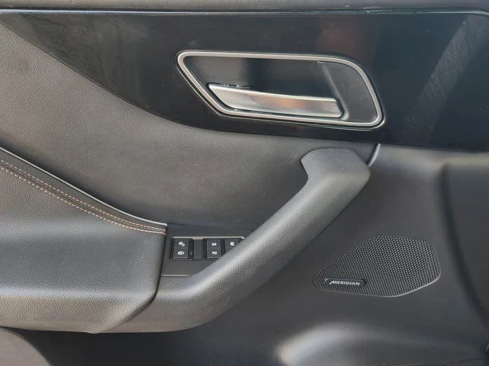 2019 Jaguar F-Pace - Image 10 of 19
