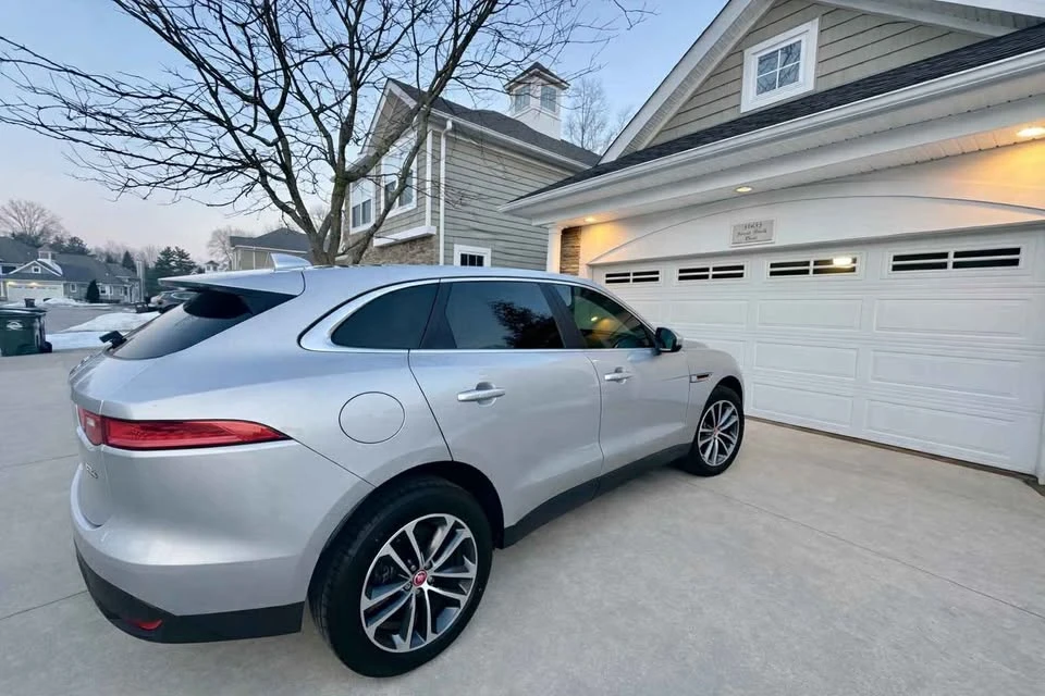 2019 Jaguar F-Pace - Image 3 of 12