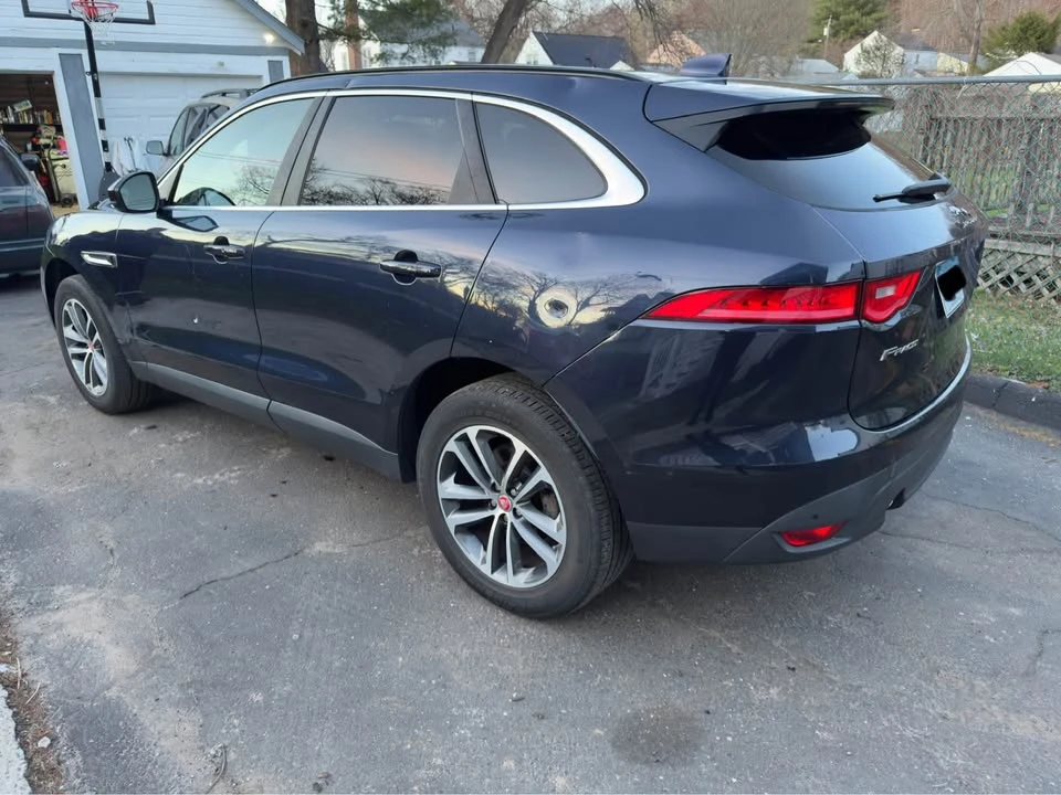 2019 Jaguar F-Pace - Image 3 of 18