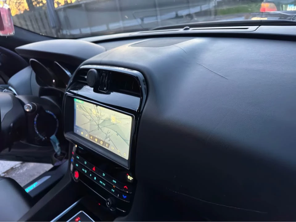 2019 Jaguar F-Pace - Image 12 of 18