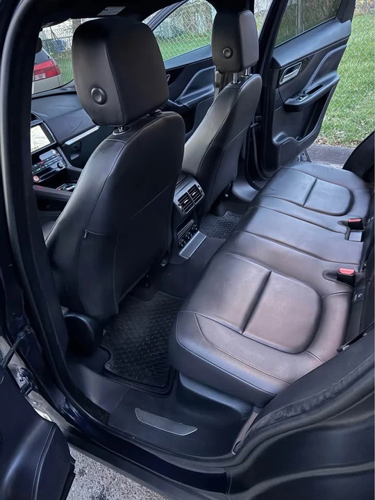 2019 Jaguar F-Pace - Image 10 of 18