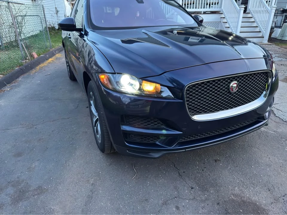 2019 Jaguar F-Pace - Image 7 of 18