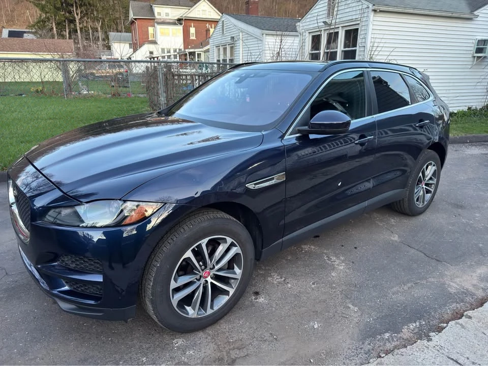 2019 Jaguar F-Pace - Image 2 of 18