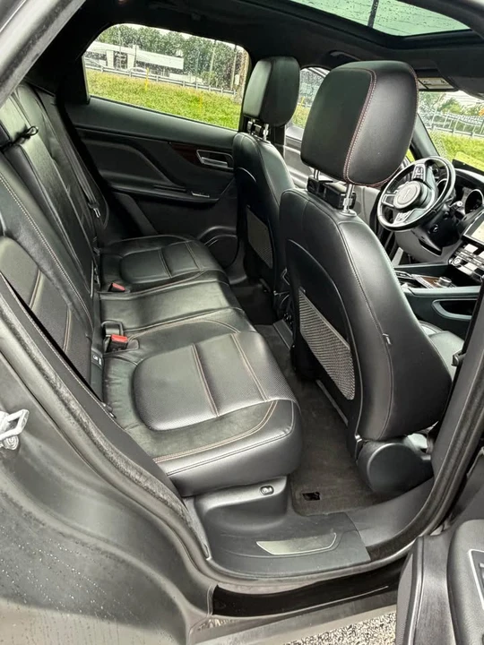 2019 Jaguar F-Pace SVR - Image 12 of 15
