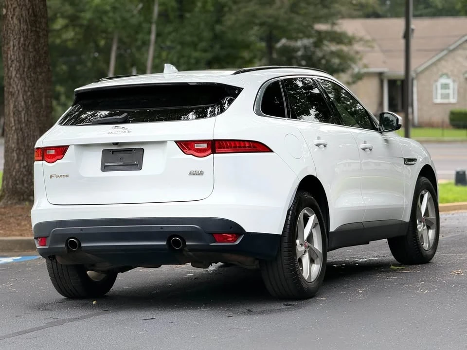 2019 Jaguar F-Pace - Image 5 of 14