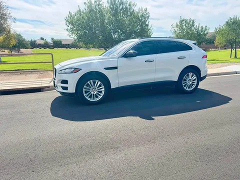 2019 Jaguar F-PACE 25t Prestige Sport Utility 4D